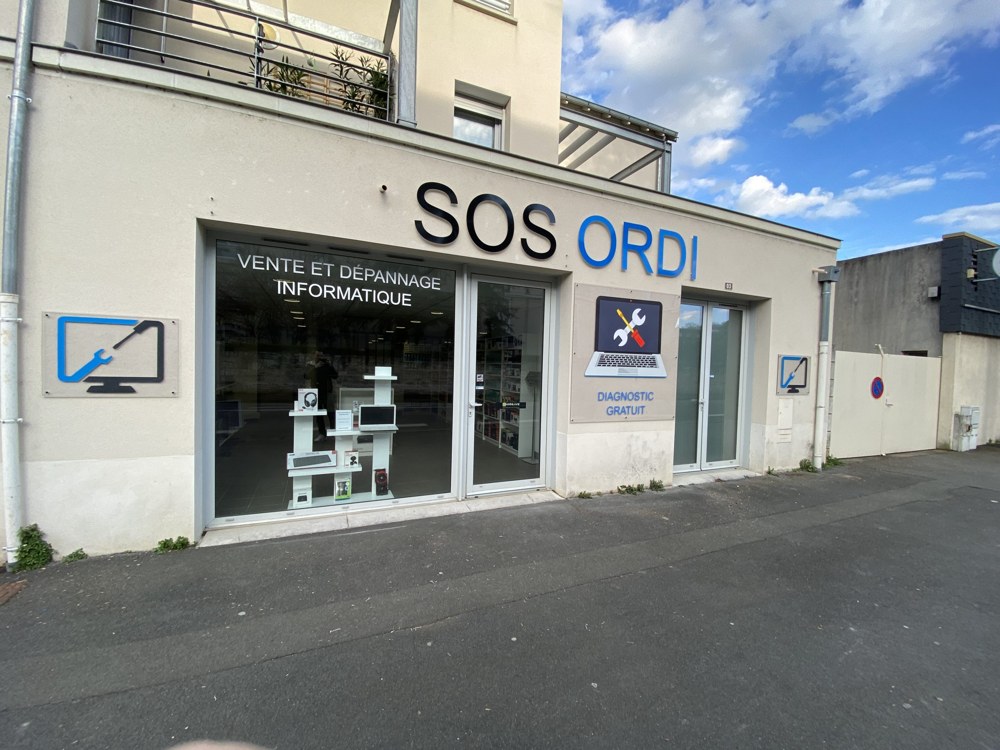 Magasin principal SOS ORDI rue de la Poterne à Saumur